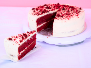 Object destructuring assignment tutorial feature image: cake