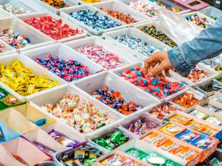 querySelector and querySelectorAll tutorial feature image
