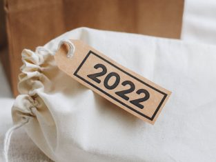 ES2022 new features review feature image