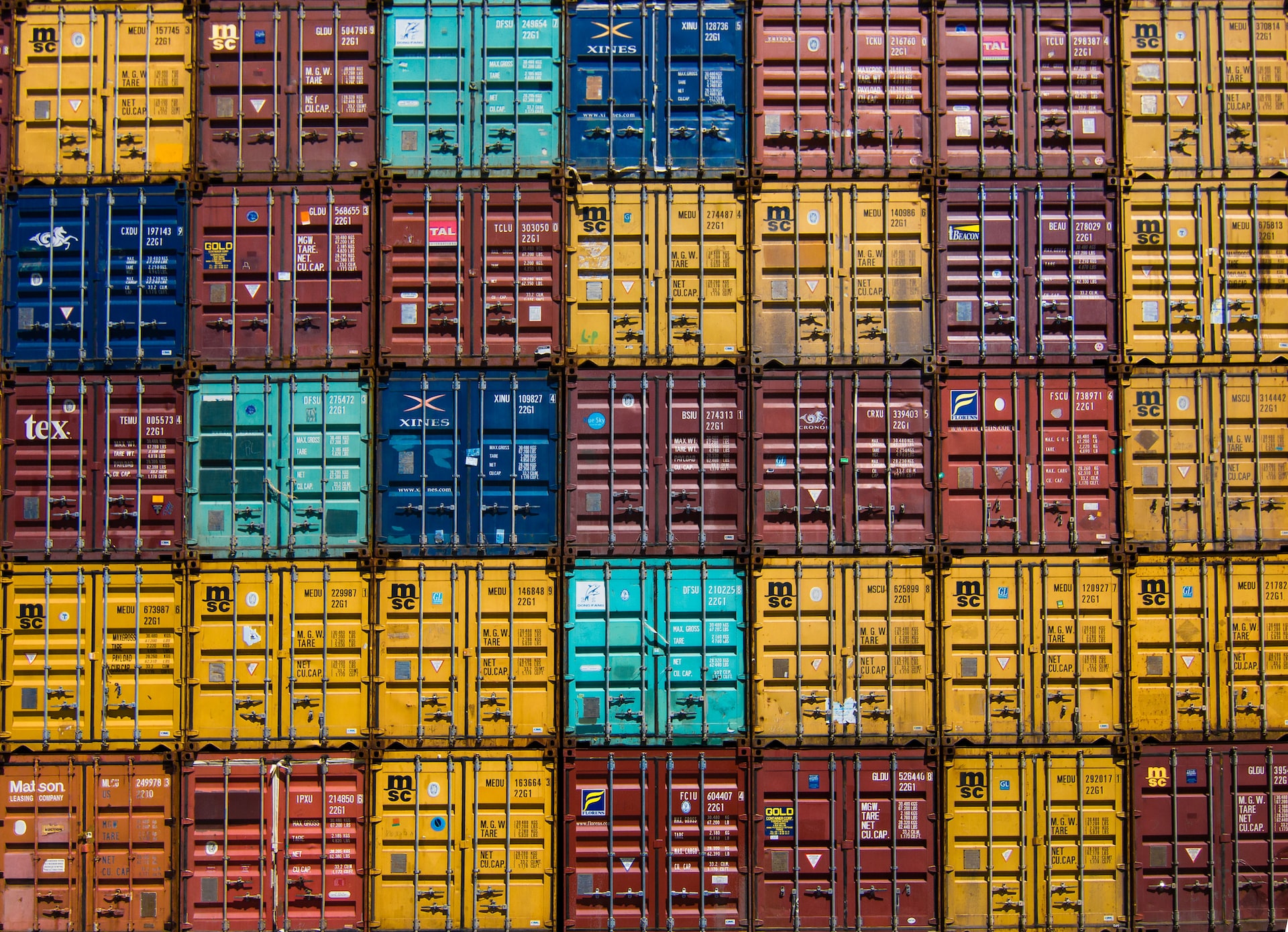 Storage containers